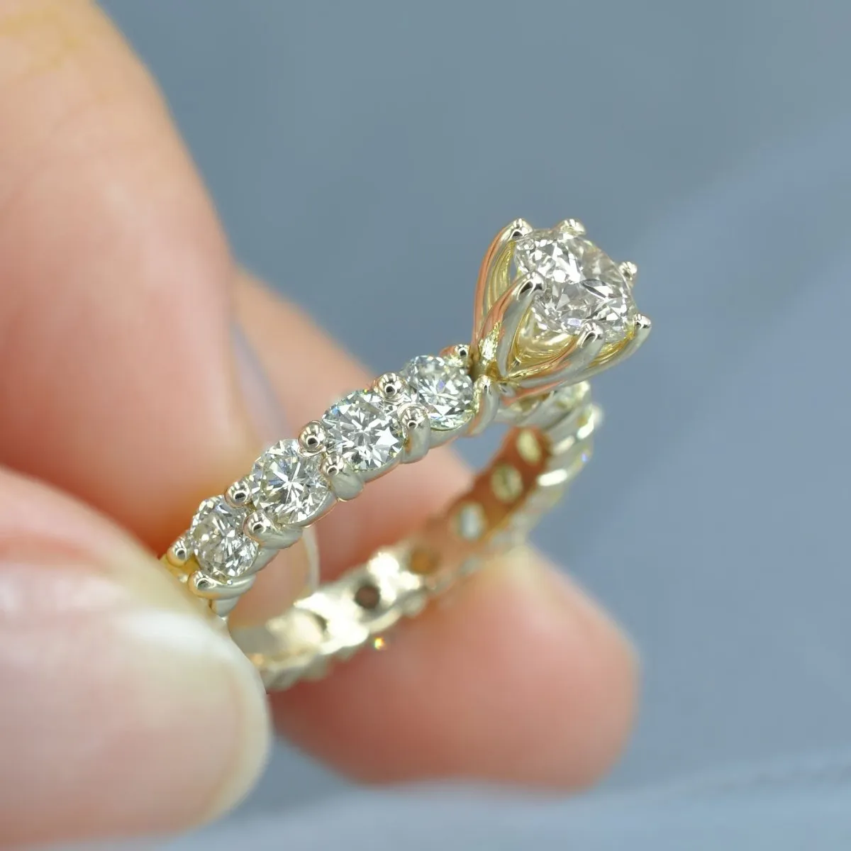 Classy 3.40 CT Round Cut Diamond Engagement Ring in 14KT Yellow Gold