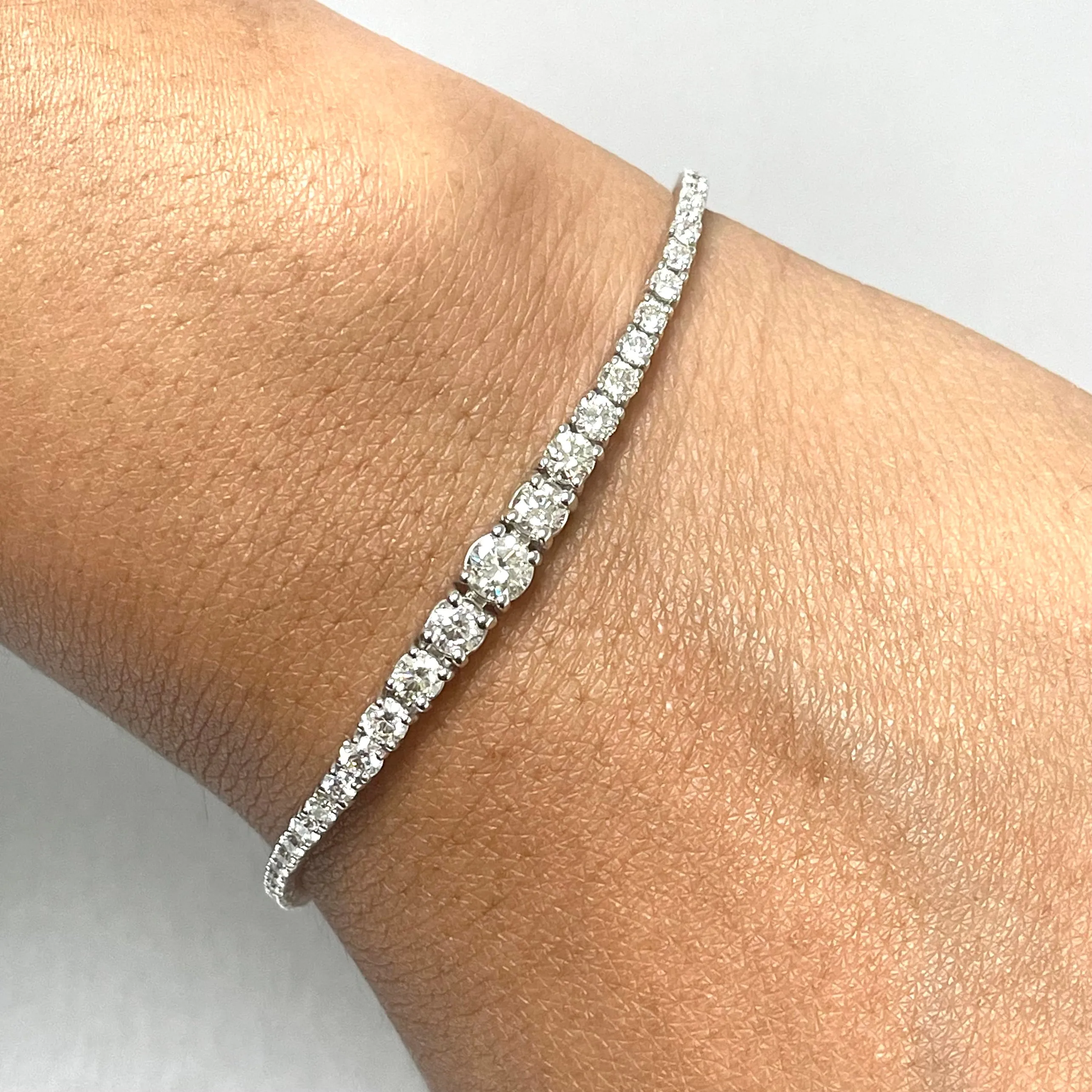 Graduated Bolo Diamond Tennis Bracelet (2.70 ct Diamonds) in White Gold