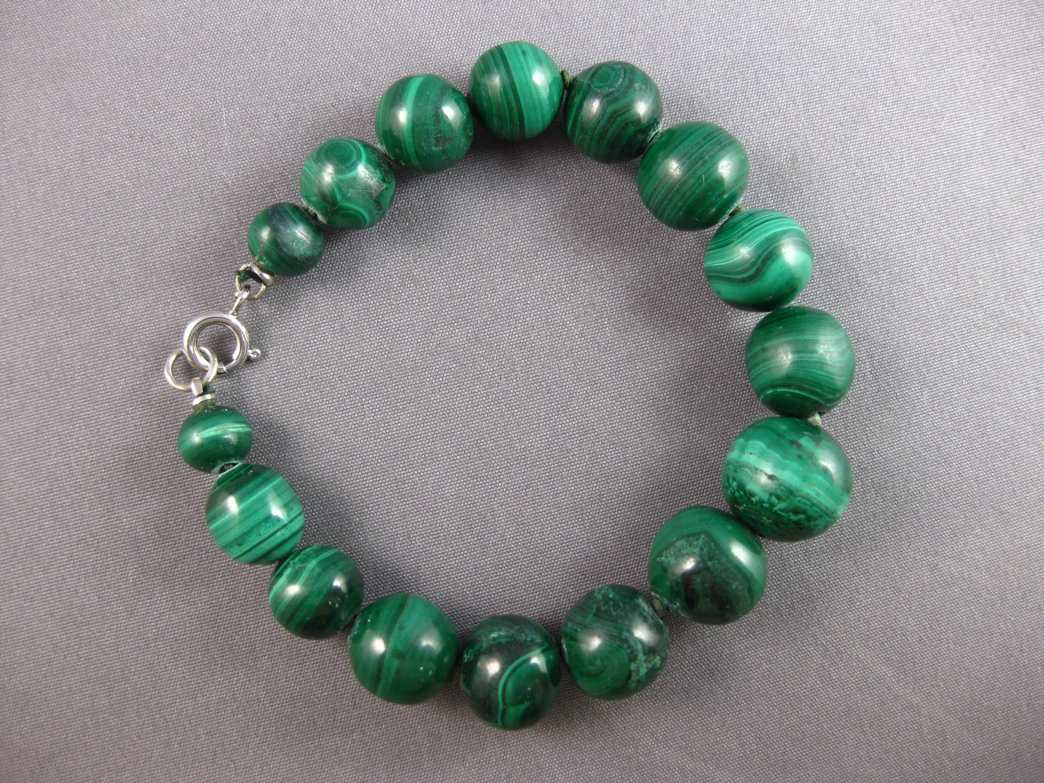 LONG AAA GREEN SERPENTINE 14K WHITE GOLD 3D GRADUATING BEAD LOVE BRACELET #27826