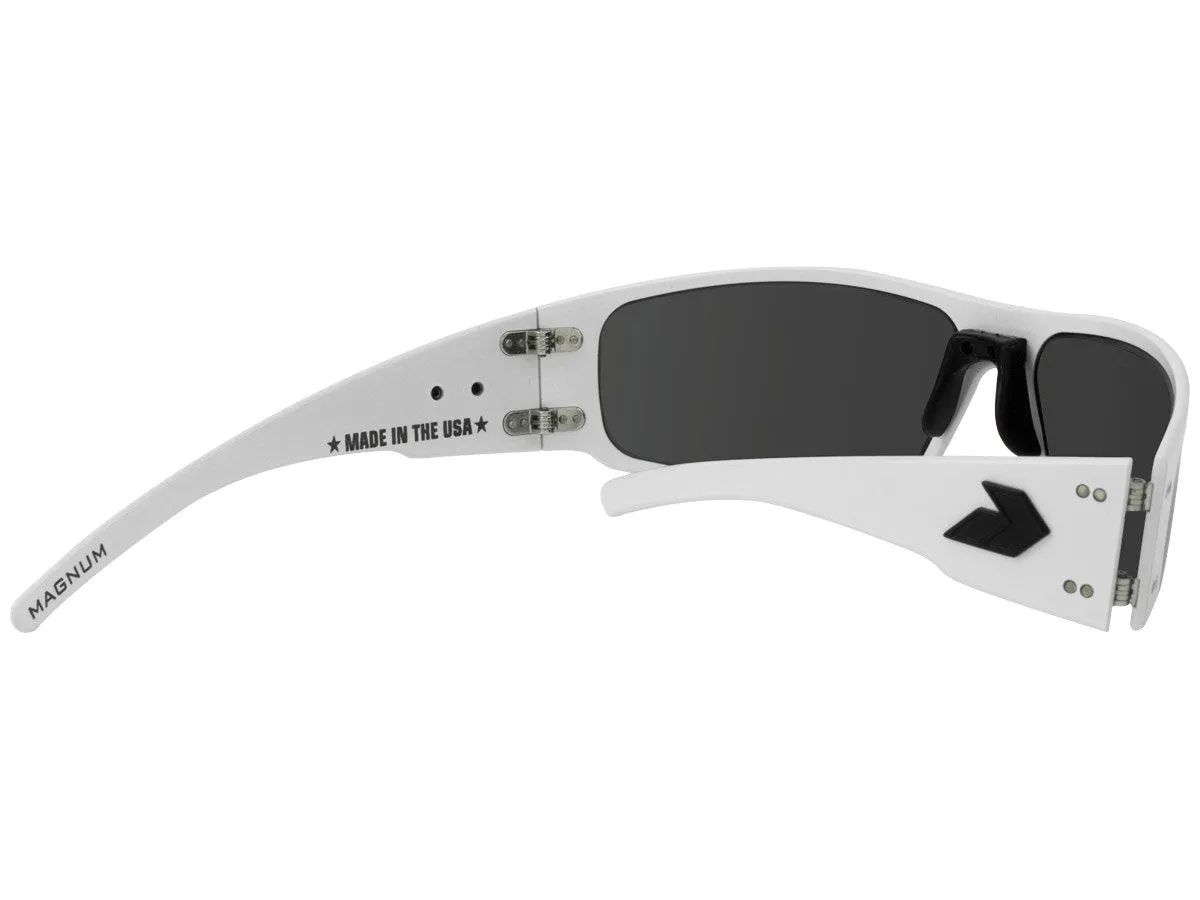 Magnum Cerakote White / Smoked Polarized