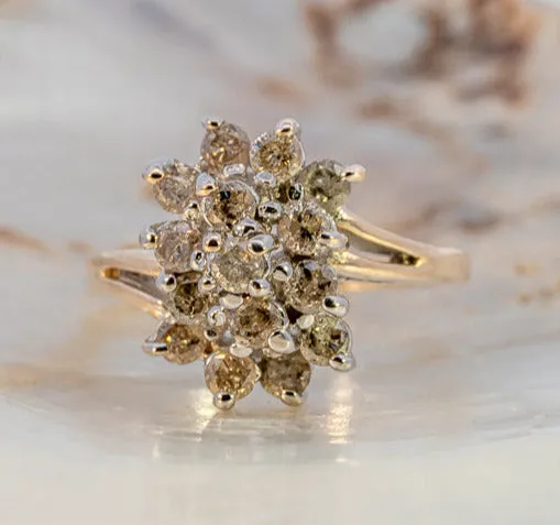 Stunning 10k Yellow Gold Diamond Ring - Perfect for Engagement Ring TDW 1.00ct