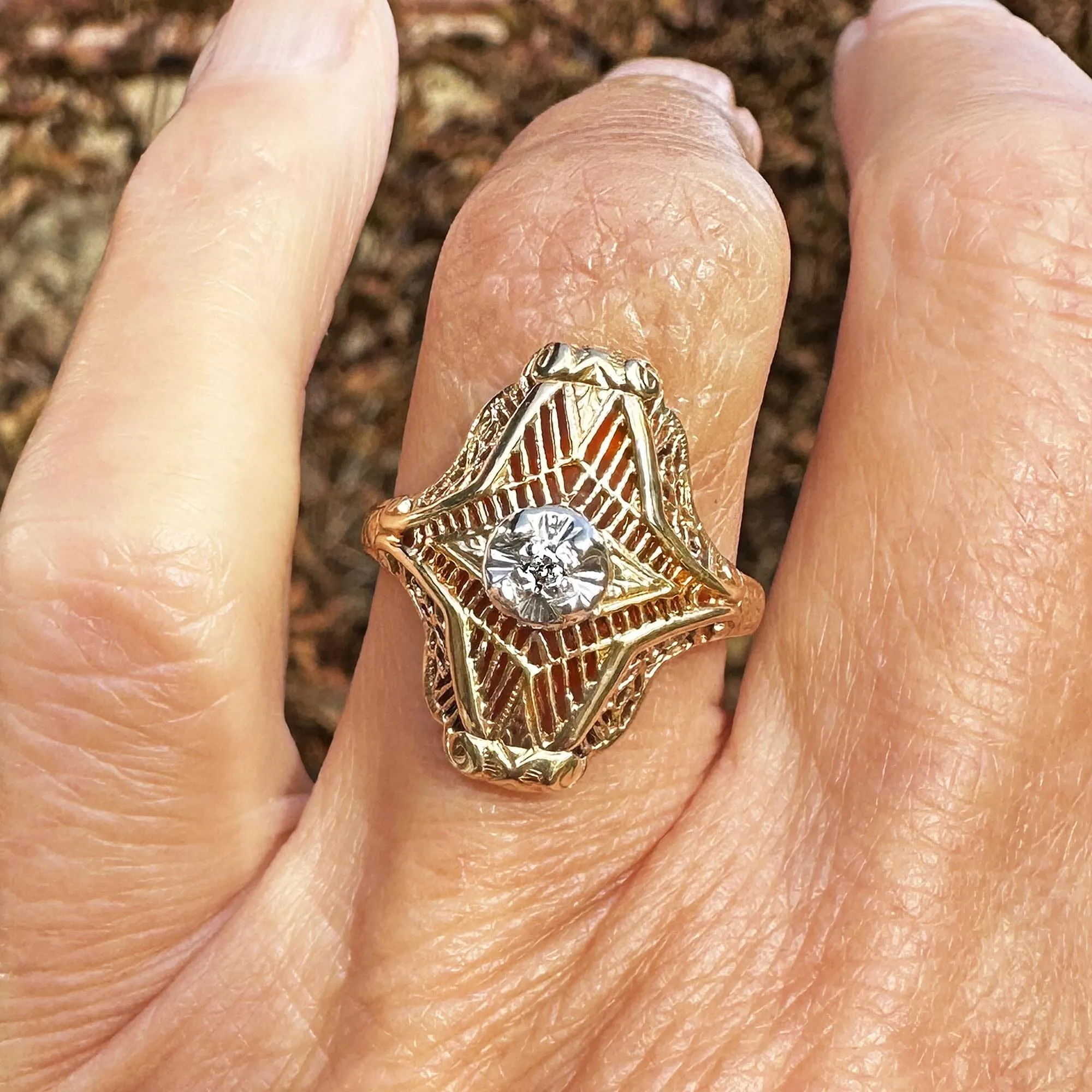 Vintage 10K Gold Floral Filigree Diamond Shield Ring