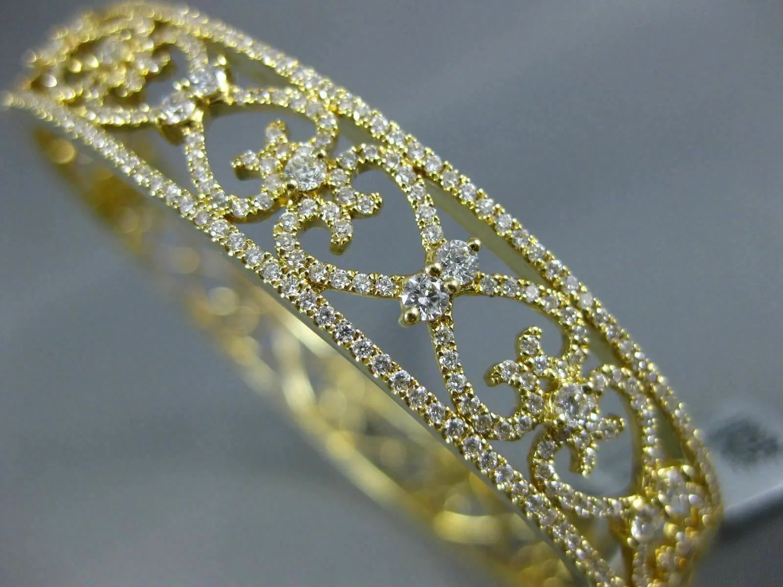 WIDE 1.79CT DIAMOND 18K YELLOW GOLD 3D MULTI HEART OPEN FILIGREE BANGLE BRACELET